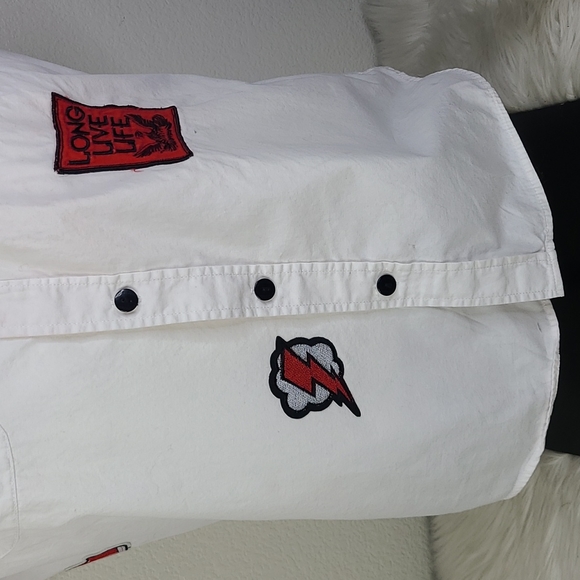 Shirt Size Large White Black Red Embroidery Short Sleeve Unique Skater Surfer - Picture 3 of 8